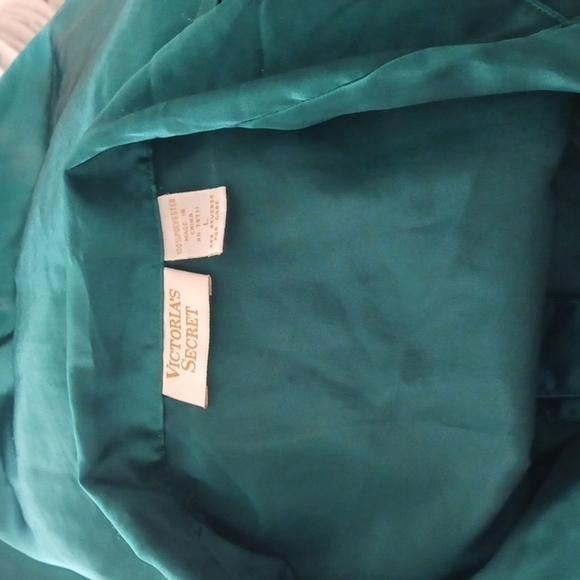 VICTORIA'S SECRET PAJAMA TOP - Picture 6 of 7